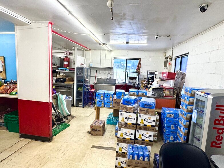 More Photos Of 4500 Monroe Hwy, Watkinsville Service Station For Sale