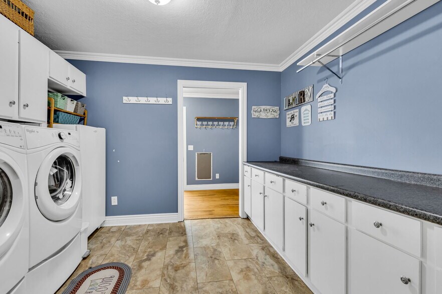 More Photos Of 5643 Yankee St, Fredericktown Specialty For Sale