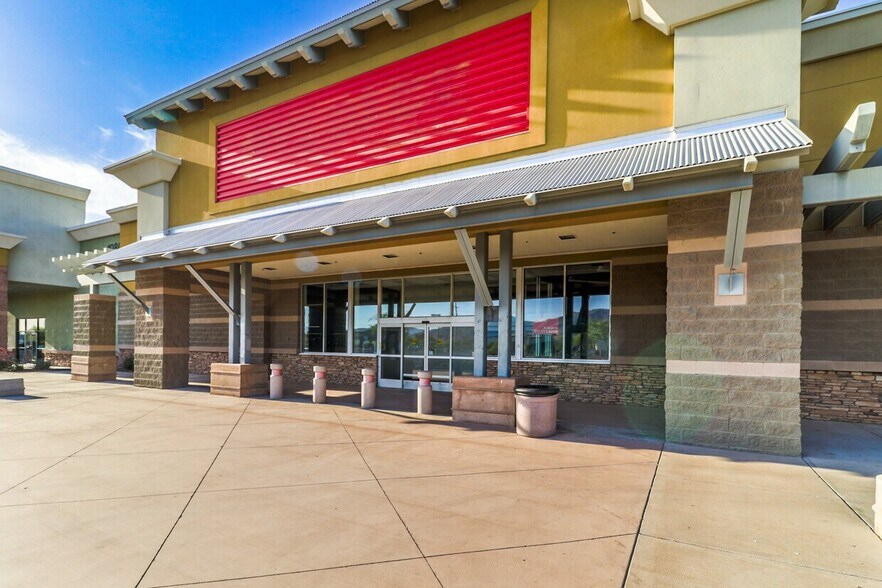 More Photos Of 1976 W Baseline Rd, Phoenix Storefront For Sale