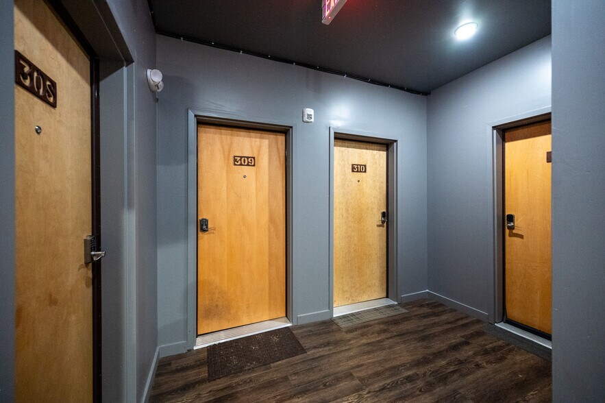 More Photos Of 217 W 6th St, Bloomington Apartments For Sale