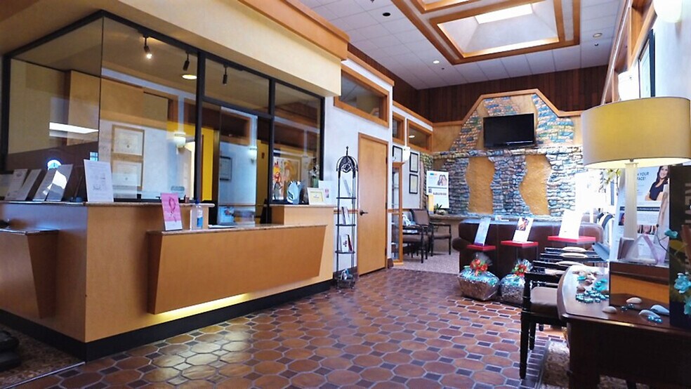 More Photos Of 130 E Hillcrest St, Orlando Medical For Sale