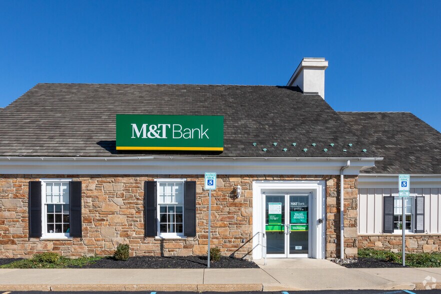 More Photos Of 5107 Concord Pike, Wilmington Bank For Lease