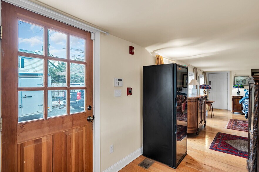 More Photos Of 137 Stockton St, Hightstown Flex For Sale