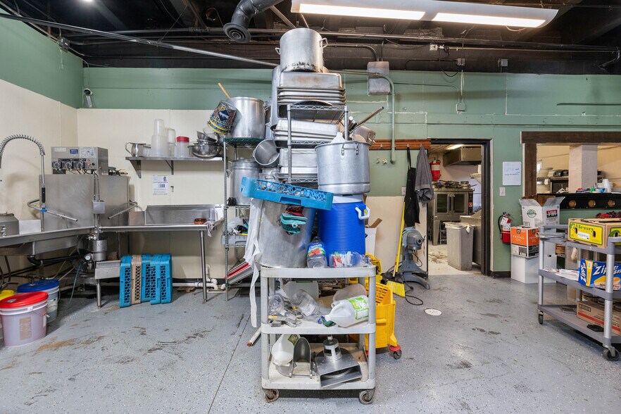 More Photos Of 7575 Broadway St, Denver Restaurant For Sale