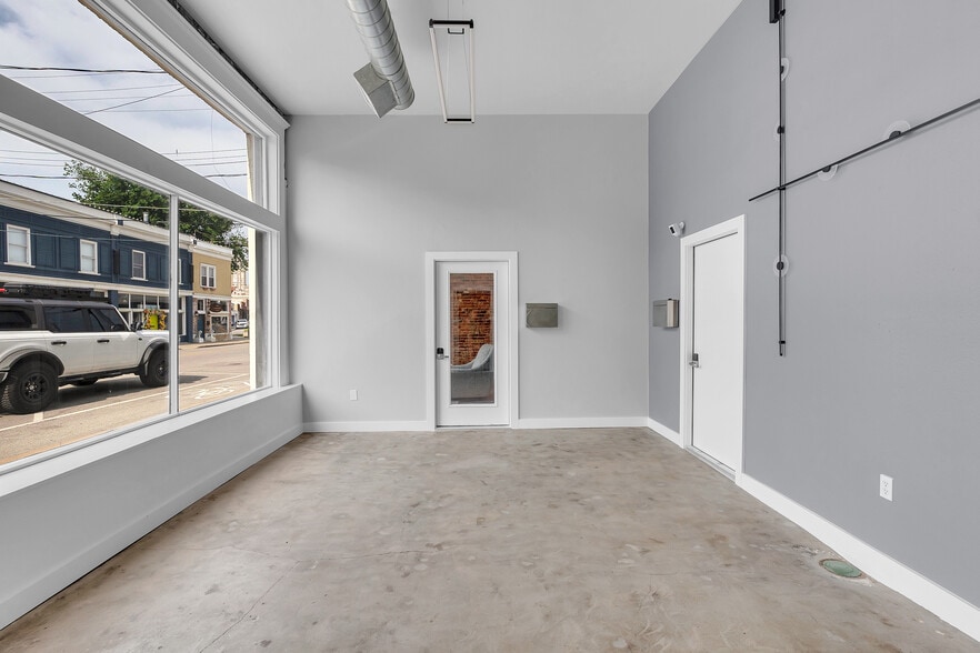 More Photos Of 815 E 3rd St, Tulsa Storefront Retail Office For Lease