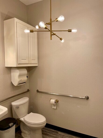 More Photos Of 9899 E Bankhead Hwy, Aledo Unknown For Lease