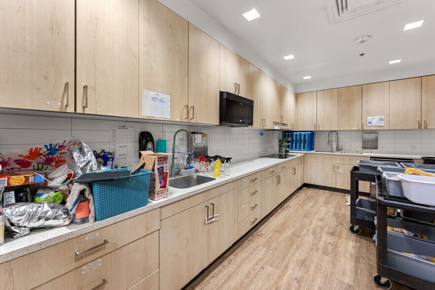 More Photos Of 1001 S Sentinel Ln, Meridian Daycare Center For Sale