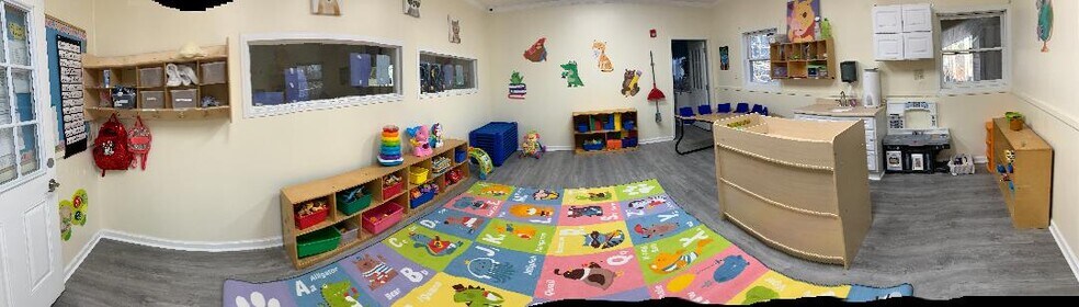 More Photos Of 5006 McEver Rd, Oakwood Daycare Center For Sale