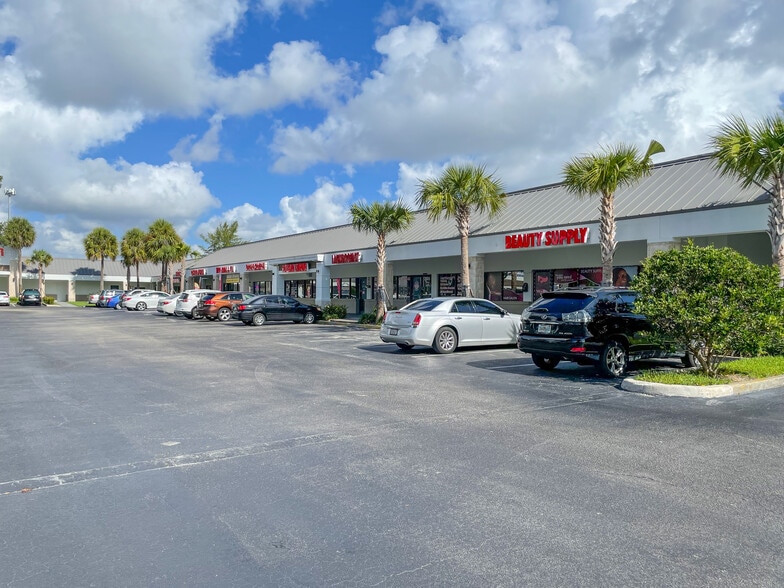 More Photos Of 2501-2565 N Dixie Hwy, Lake Worth Unknown For Lease