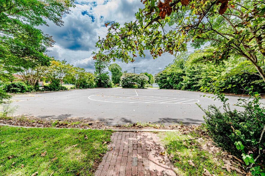 More Photos Of 211 Main st, Broadway Religious Facility For Sale