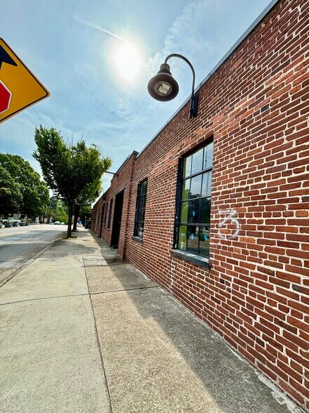More Photos Of 655 Highland Ave NE, Atlanta Freestanding For Lease