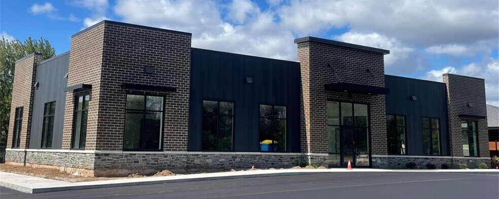 More Photos Of 1148 Province Terrace, Menasha Office For Lease