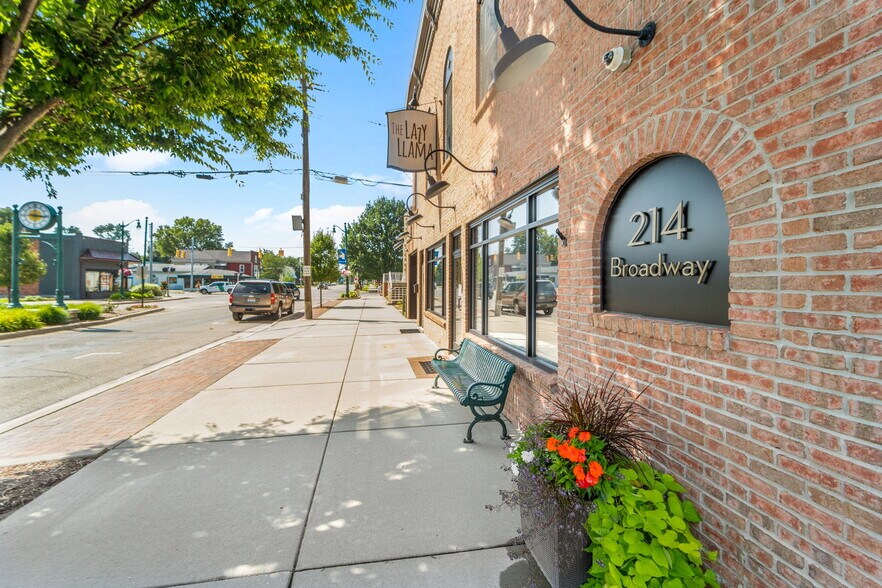 More Photos Of 214 Broadway St, Marine City Storefront For Sale