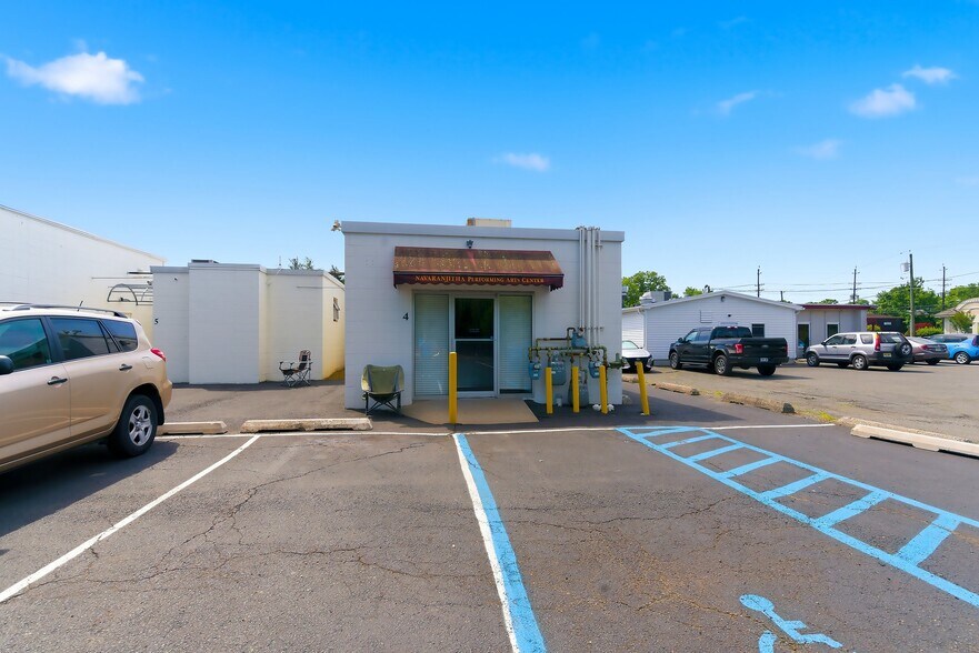 More Photos Of 3175 State Route 27, Franklin Park Storefront Retail Office For Sale