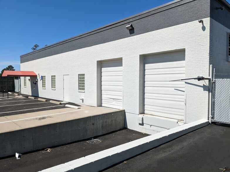 More Photos Of 4575 Joliet St, Denver Warehouse For Lease