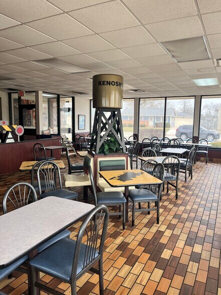 More Photos Of 1780 22nd Ave, Kenosha Fast Food For Sale