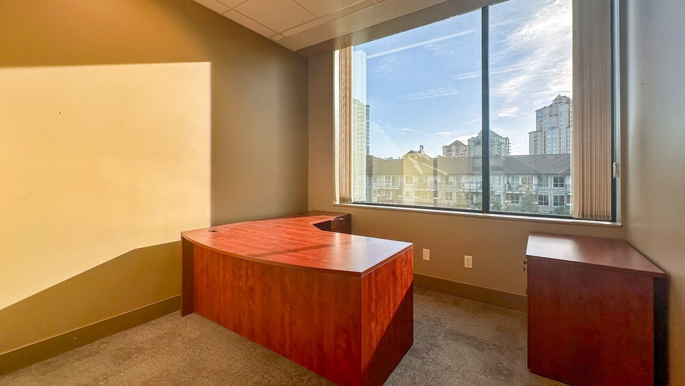 More Photos Of 1060 Manhattan Dr, Kelowna Office For Lease