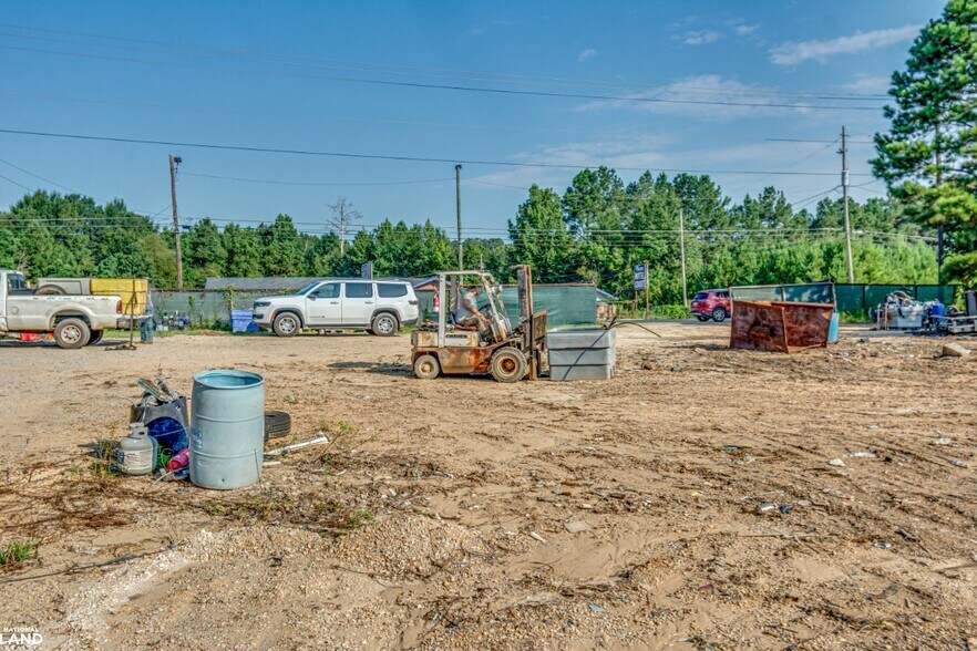 More Photos Of 3357 Ellisville Blvd, Laurel Land For Sale