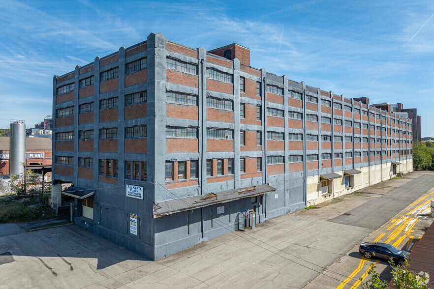 Primary Photo Of 117 North Ave, Youngstown Warehouse For Sale