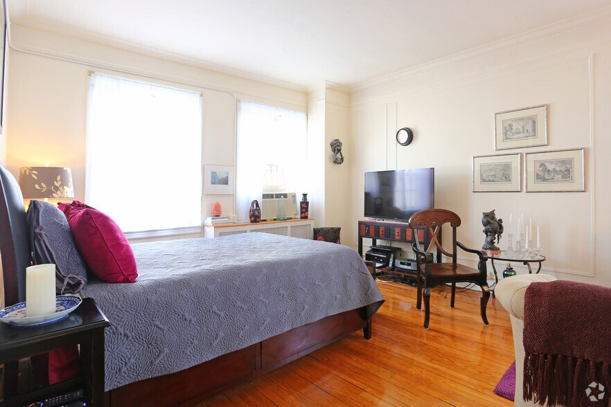 More Photos Of 135 S 20th St, Philadelphia Apartments For Lease