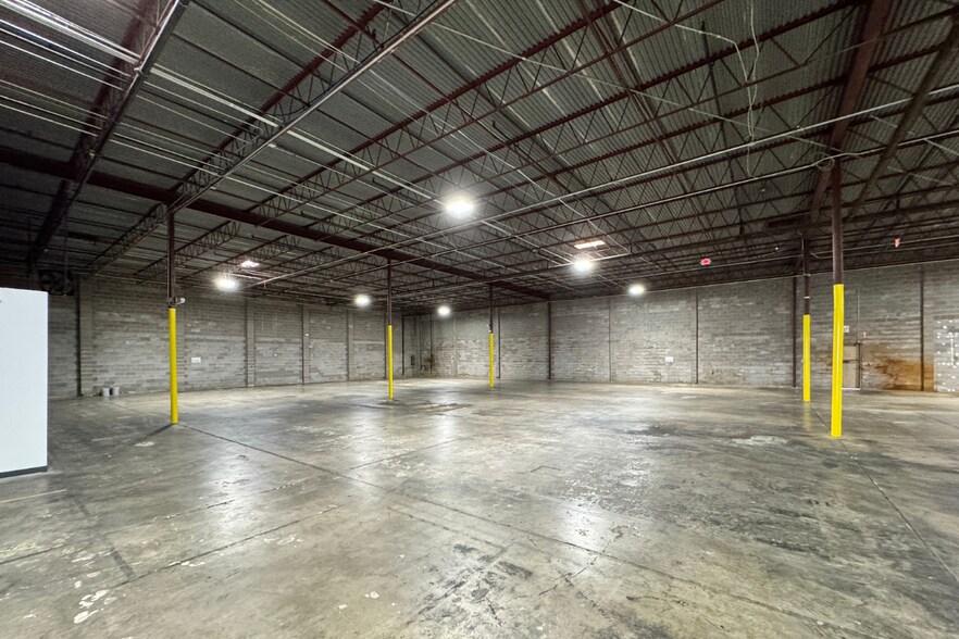 More Photos Of 2301-2399 Minimax Dr, Houston Warehouse For Lease