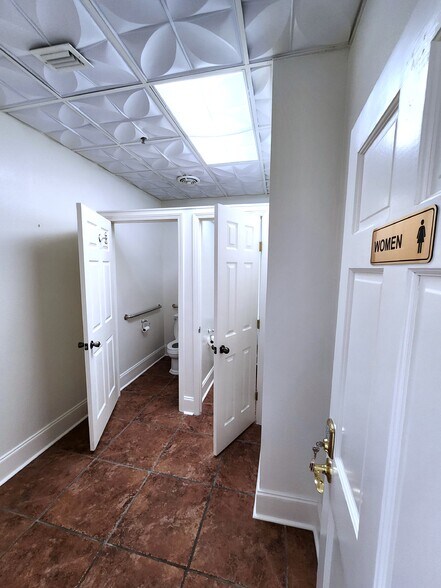 More Photos Of 8700-8730 Thomas Dr, Panama City Apartments For Lease