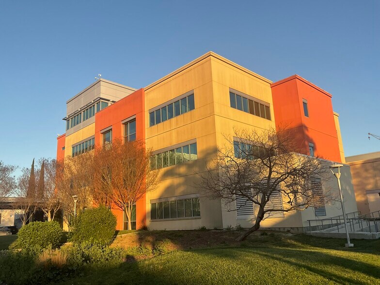 More Photos Of 200 Jose Figueres Ave, San Jose Medical For Sale