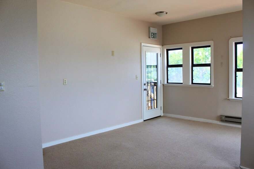 More Photos Of 5263 Claremont Ave, Oakland Loft Creative Space For Sale