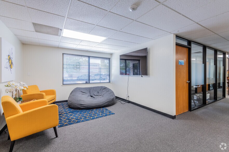 More Photos Of 255 W Moana Ln, Reno Loft Creative Space For Lease