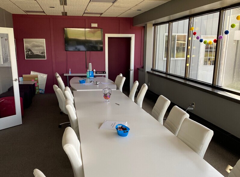 More Photos Of 9700 Highway 57, Evansville Office For Lease