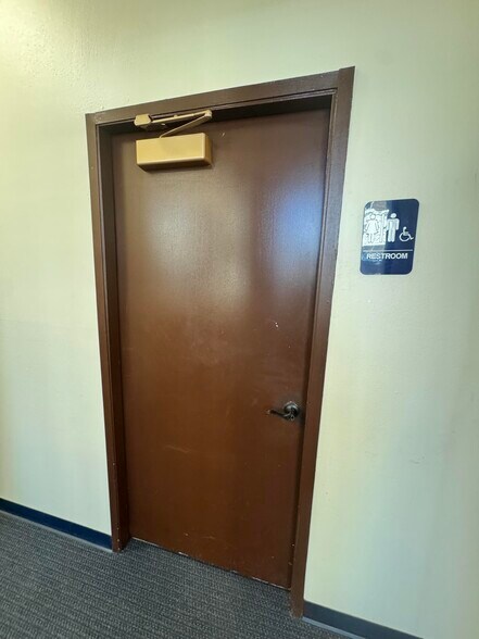 More Photos Of 416 N Stanton St, El Paso Office For Lease