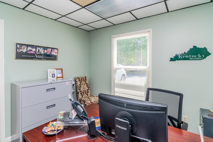 More Photos Of 100-102 Consumer Ln, Frankfort Office For Sale
