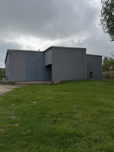 More Photos Of 1050 E Michigan Ave, Kalamazoo Warehouse For Sale