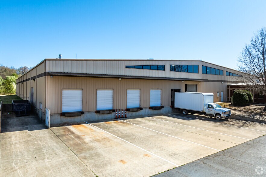 More Photos Of 8472 Industrial Dr, Olive Branch Warehouse For Sale