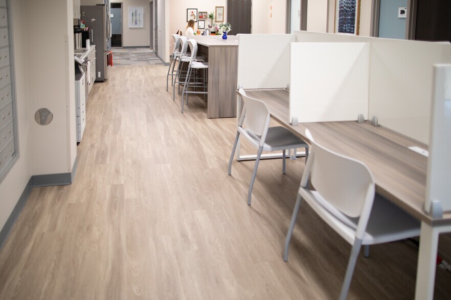 More Photos Of 1120 Depot Ln SE, Cedar Rapids Coworking Space