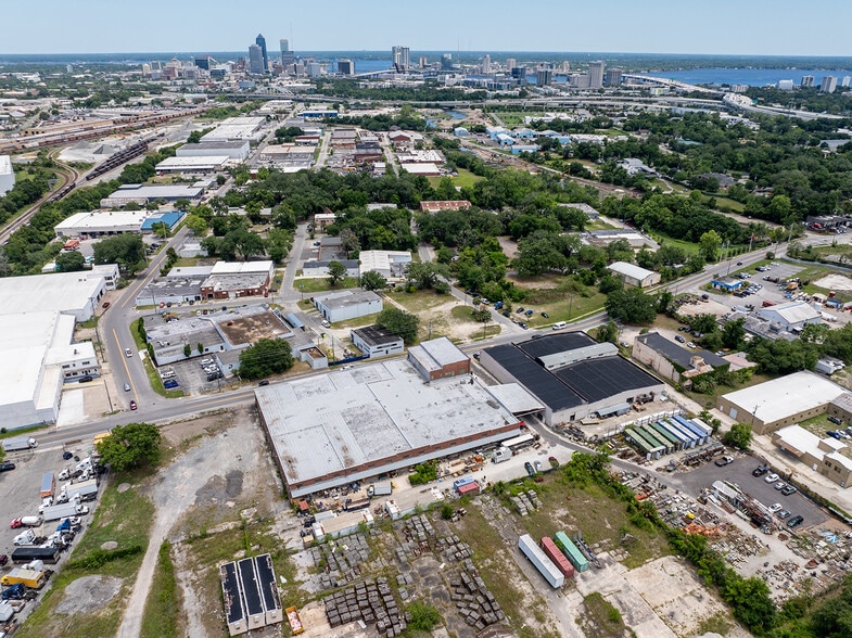 More Photos Of 106 Stockton St, Jacksonville Warehouse For Lease