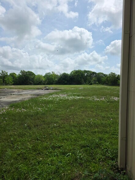 More Photos Of 6400 N Main St, Baytown Unknown For Lease