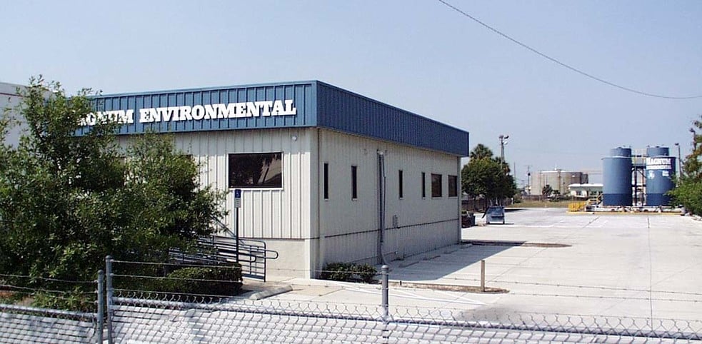 Primary Photo Of 901 McCloskey Blvd, Tampa Warehouse For Lease