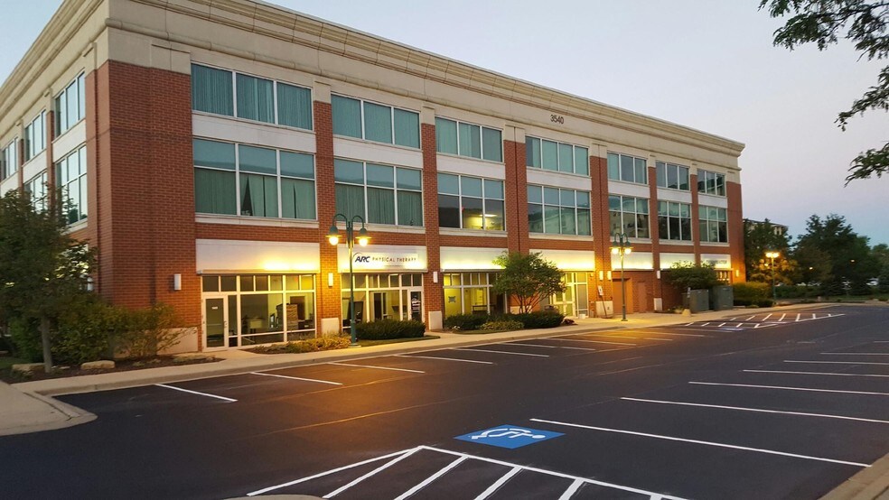 More Photos Of 3540 Seven Bridges Dr, Woodridge Medical For Lease