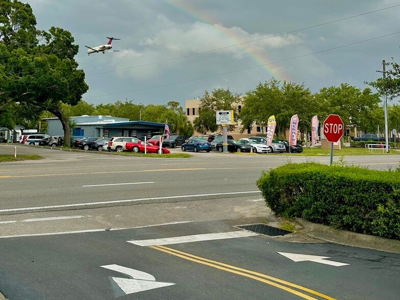 Primary Photo Of 355 Wickham Rd, Melbourne Auto Dealership For Lease