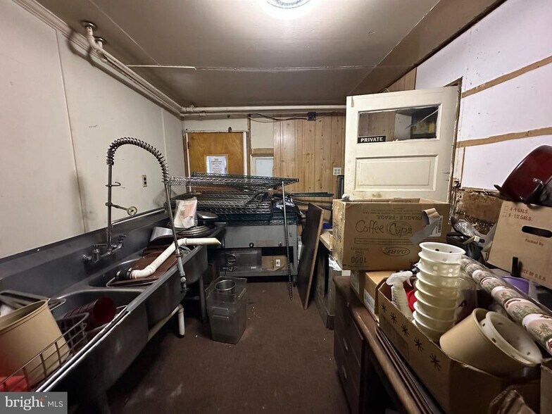 More Photos Of 15083 Summit Plz, Blue Ridge Summit Restaurant For Sale