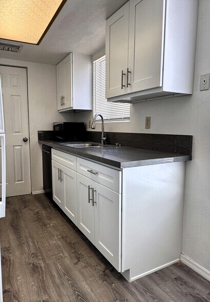 More Photos Of 619 E Ridgecrest Blvd, Ridgecrest Apartments For Sale