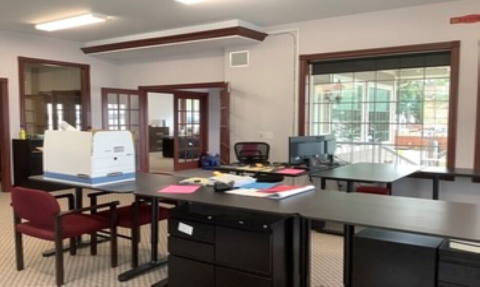 More Photos Of 38 W Grand Ave, Fox Lake Storefront Retail Office For Lease