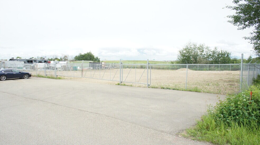 More Photos Of 280 Portage Clos, Sherwood Park Warehouse For Sale