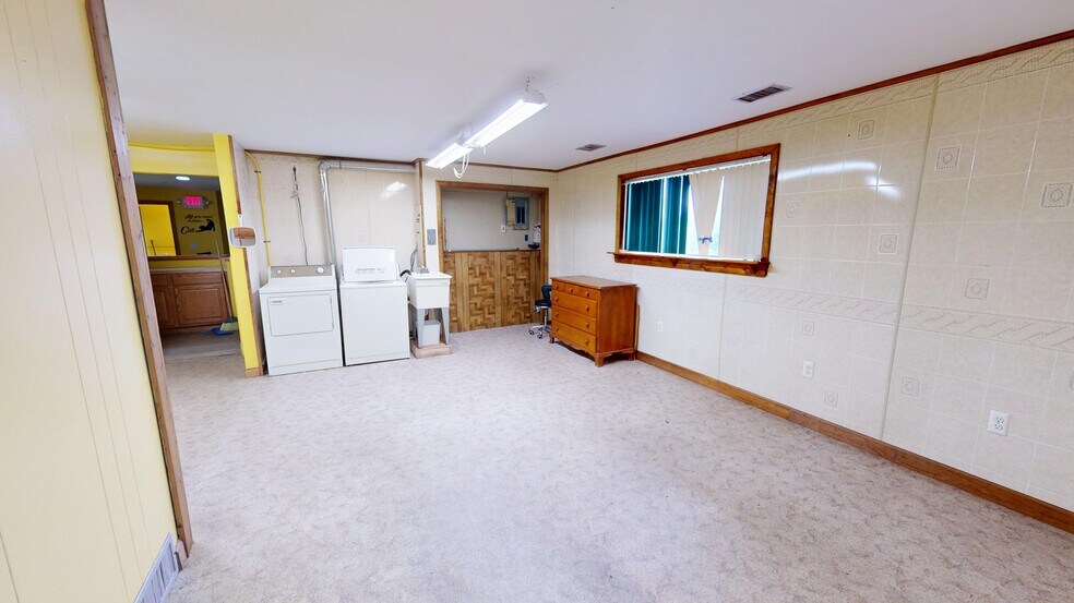 More Photos Of 3965 Parsons Rd, Howell General Retail For Sale