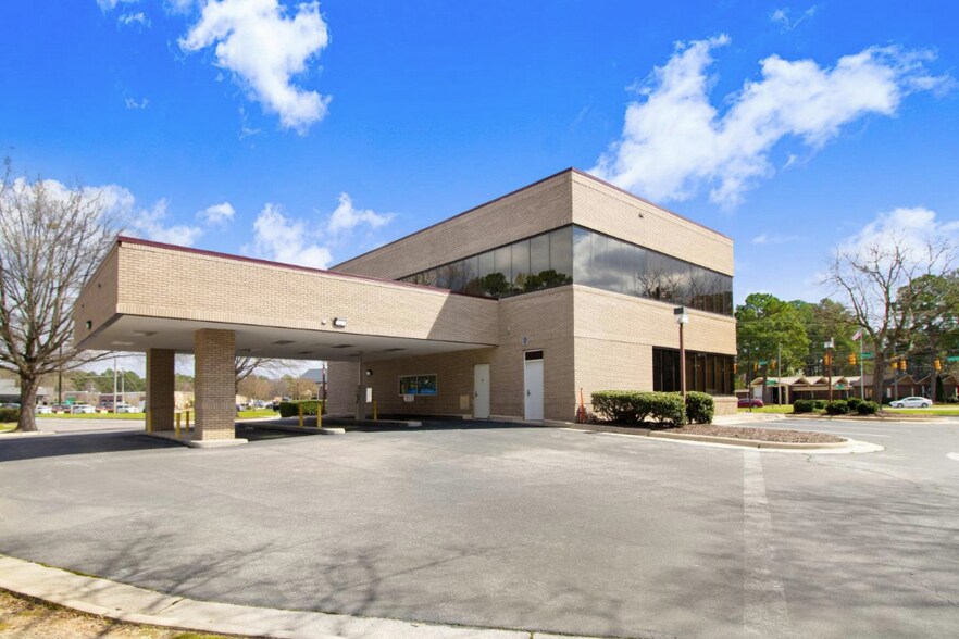 More Photos Of 200 Forest Hills Rd W, Wilson Bank For Sale