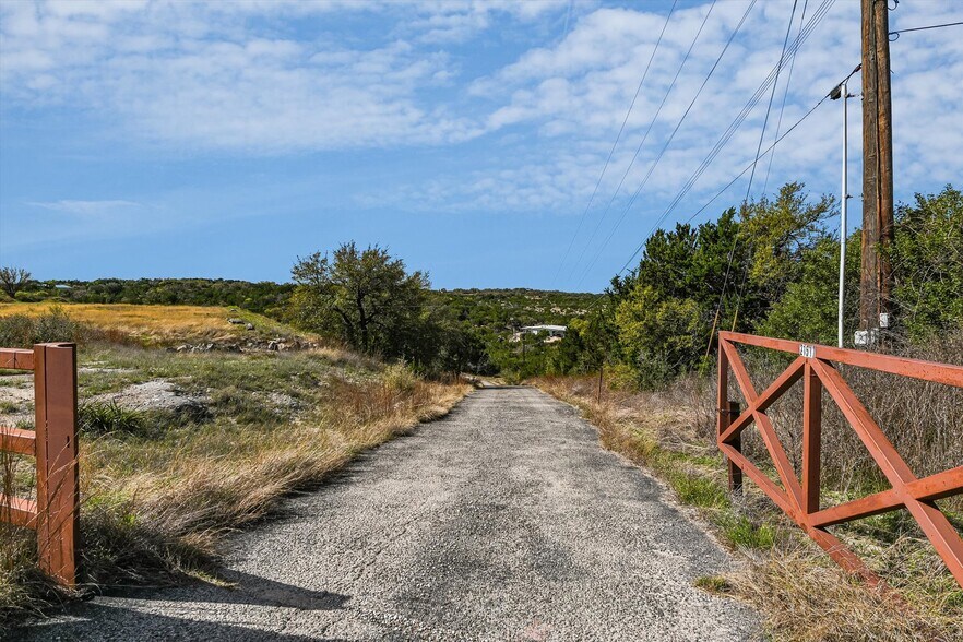 More Photos Of 21511 State Highway 71 W, Spicewood Light Manufacturing For Sale