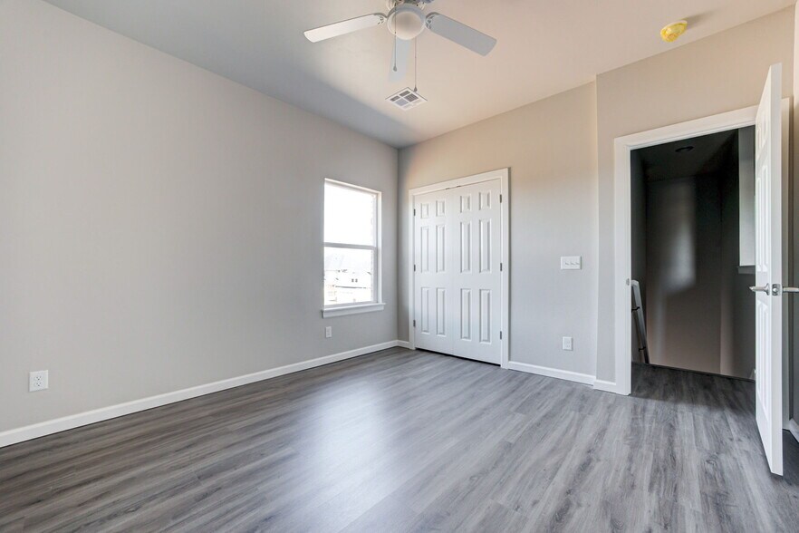 More Photos Of 12001 Rivers Trl, Oklahoma City Specialty For Sale