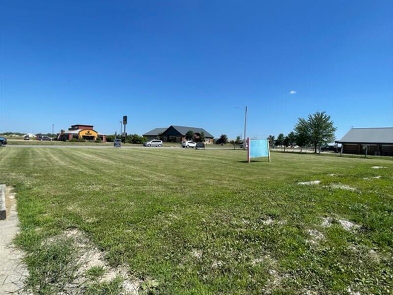 More Photos Of 2005 N Missouri St, Macon Office Residential For Sale
