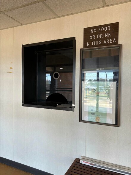 More Photos Of 340 Bogle St, Somerset Medical For Sale